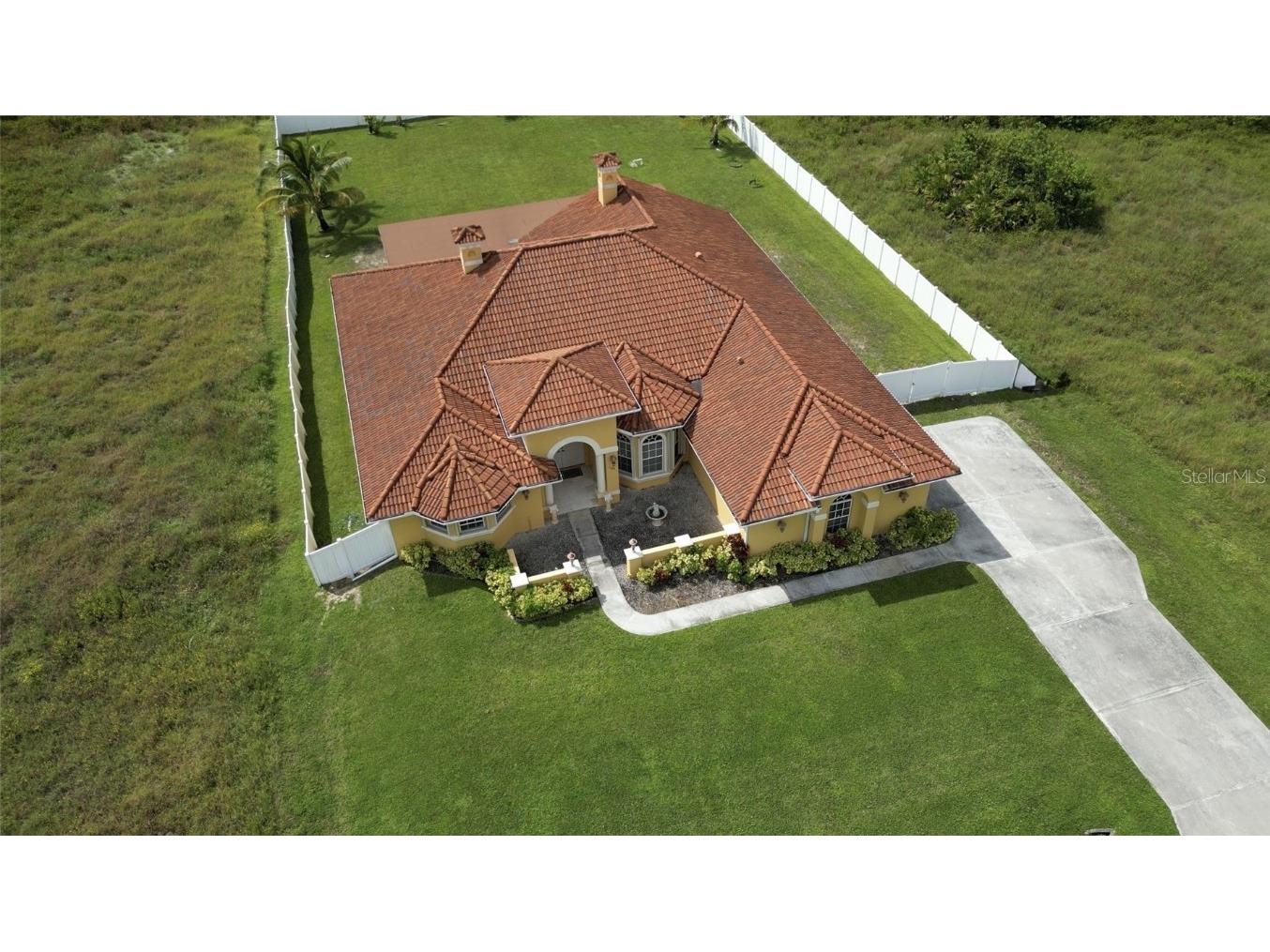 1509 Moore Avenue Lehigh Acres FL 33972 C7516132 image4