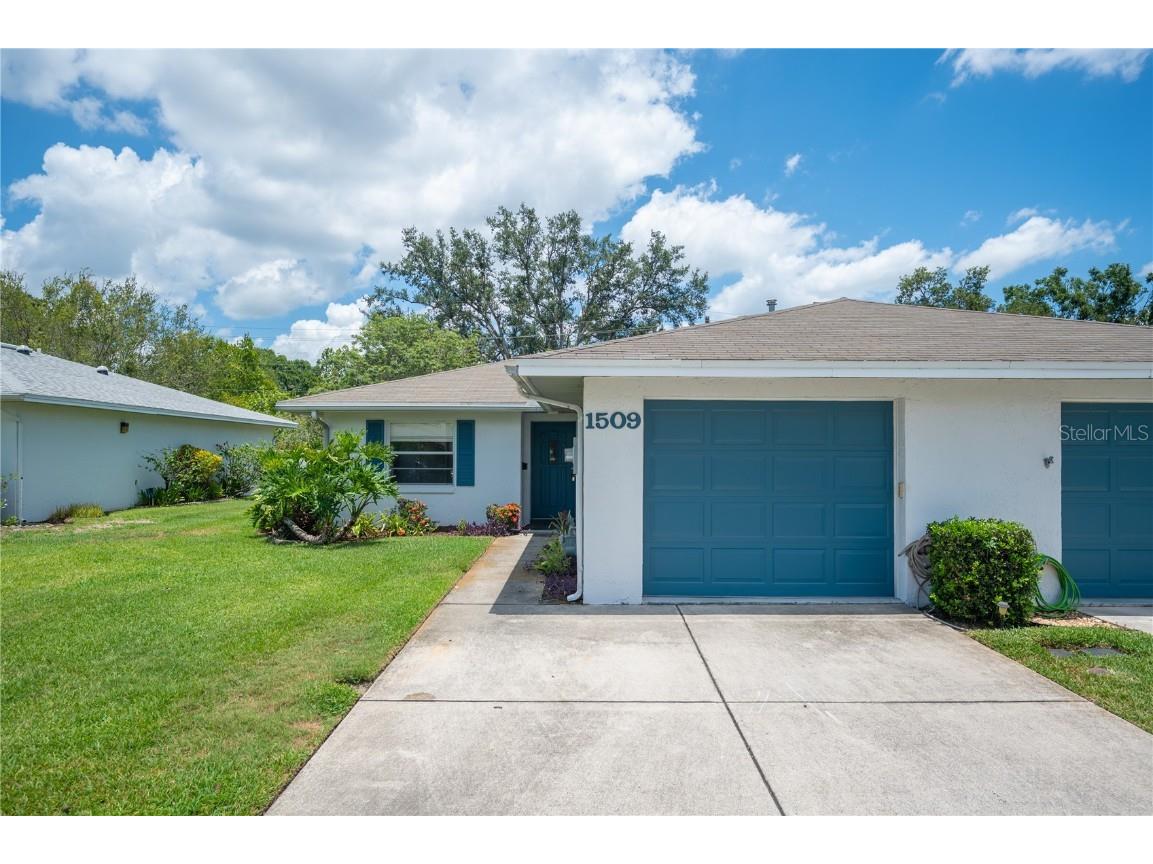 1509 Oakview Circle SE Winter Haven FL 33880 P4926493 image1
