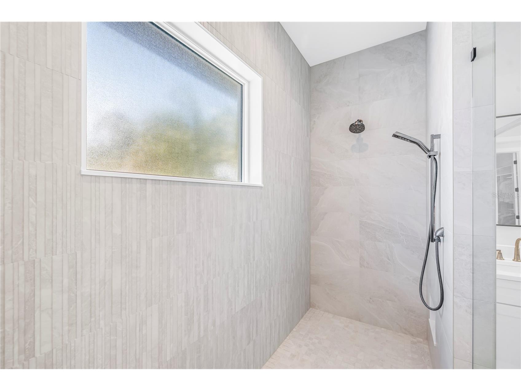 151 17th Avenue N Saint Petersburg FL 33704 TB8505601 image23