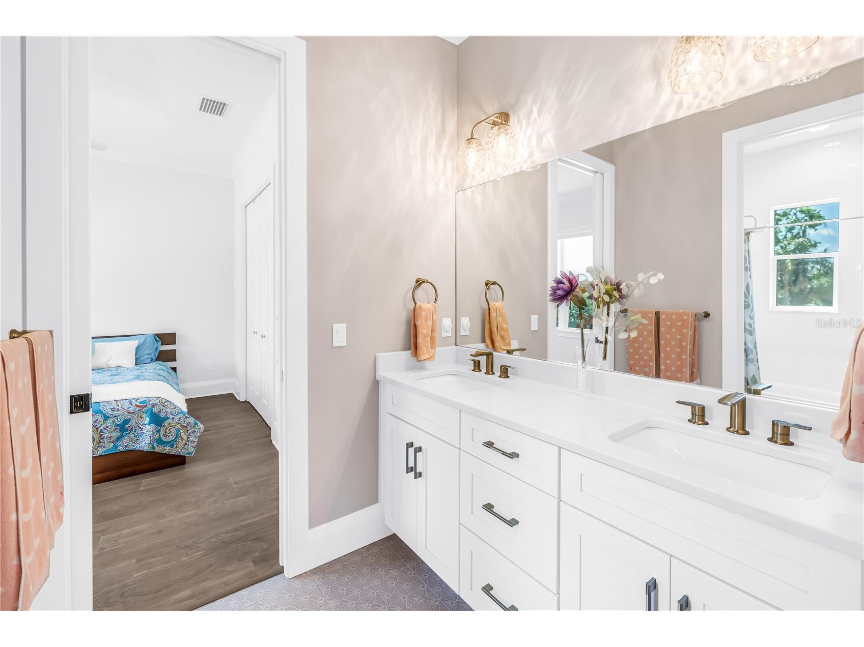 151 17th Avenue N Saint Petersburg FL 33704 TB8505601 image28