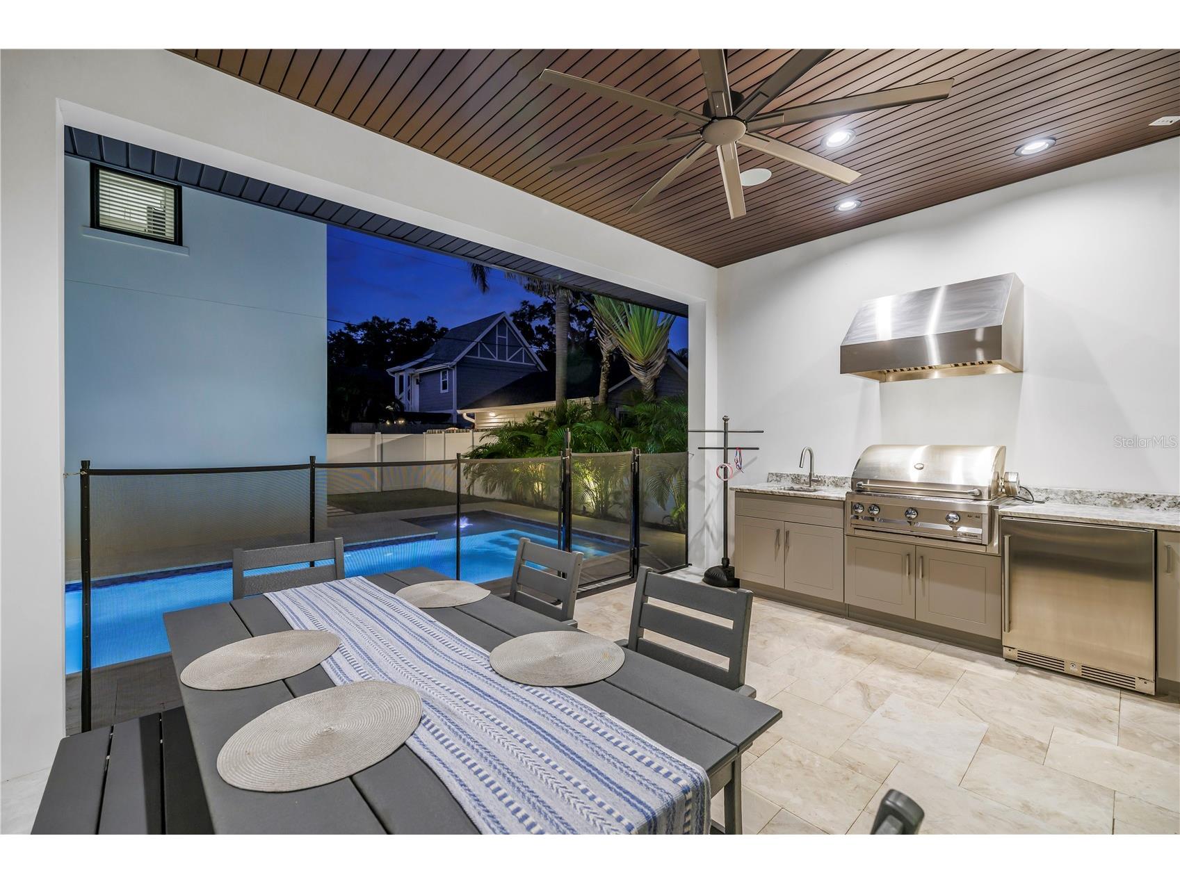 151 17th Avenue N Saint Petersburg FL 33704 TB8505601 image37
