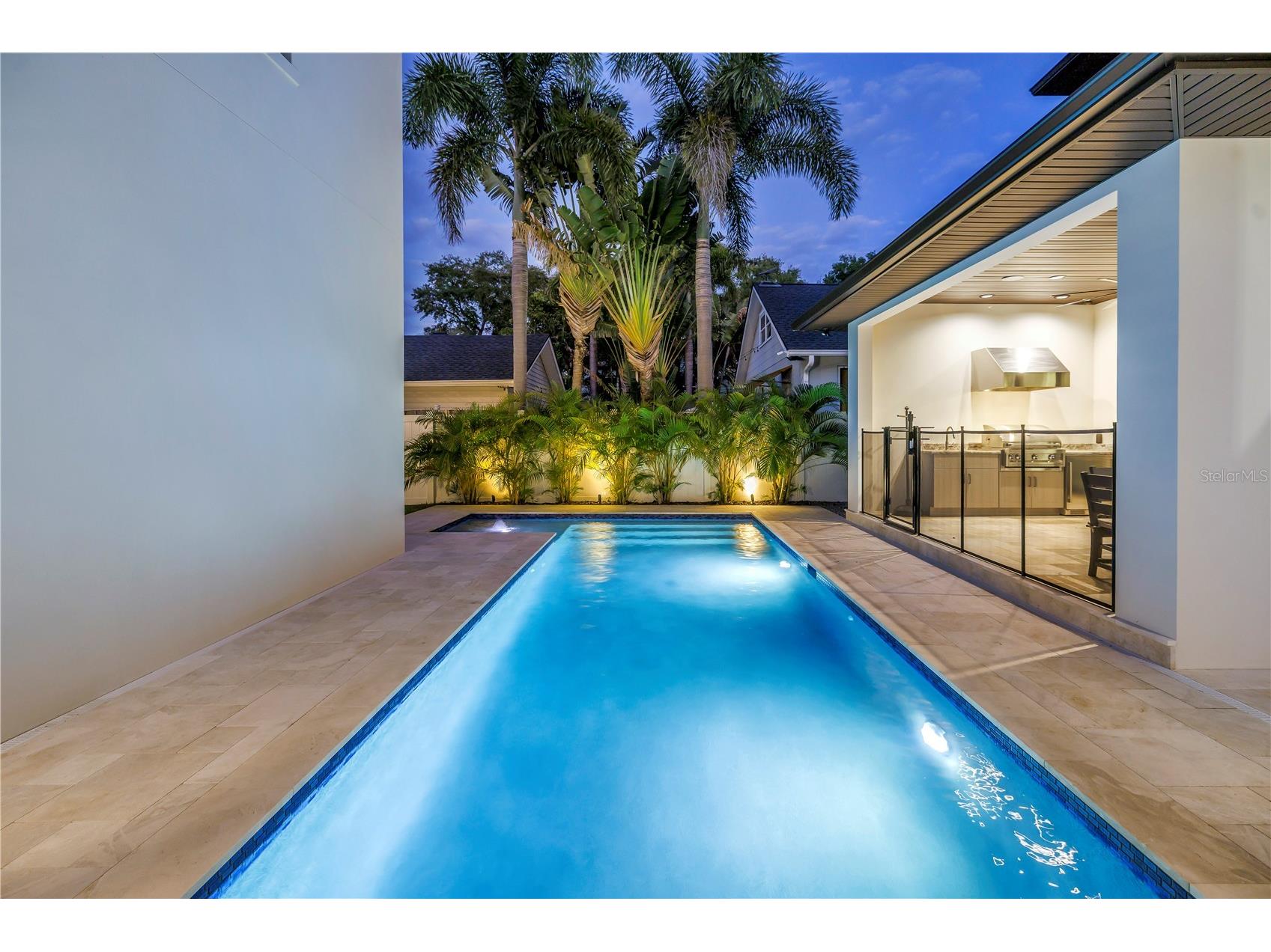 151 17th Avenue N Saint Petersburg FL 33704 TB8505601 image41