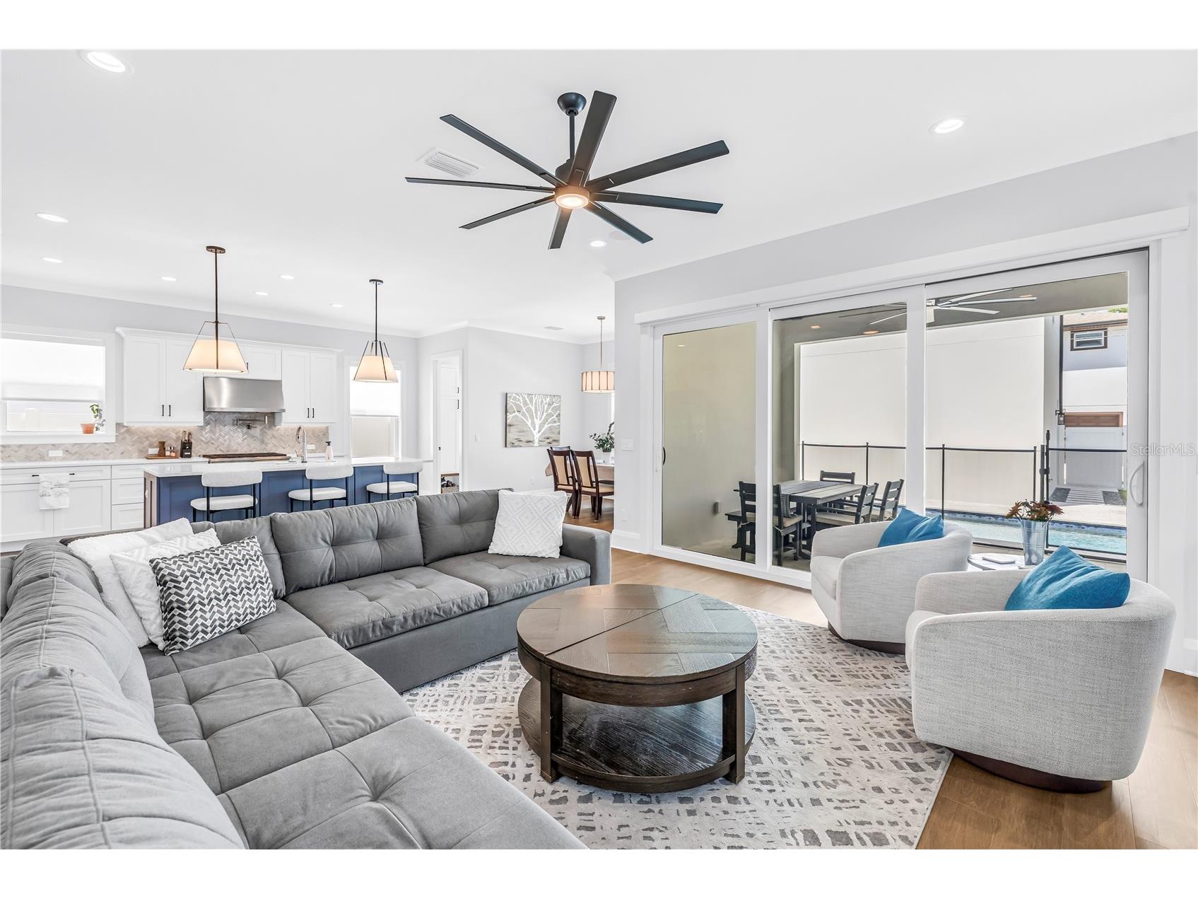 151 17th Avenue N Saint Petersburg FL 33704 TB8505601 image8