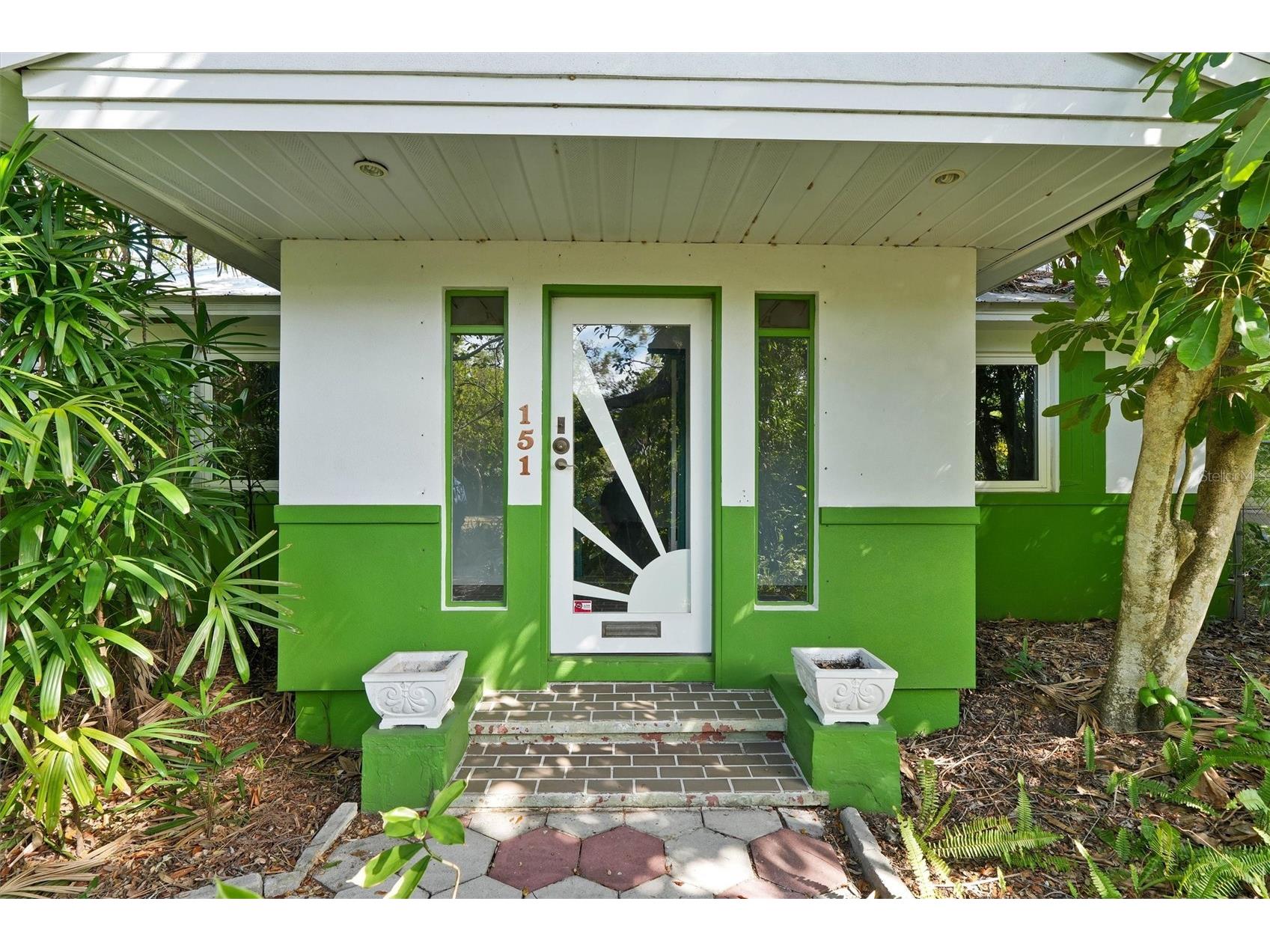 151 20th Avenue S Saint Petersburg FL 33705 TB8488568 image1