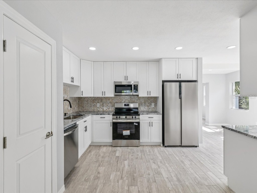 151 80th Avenue NE Saint Petersburg FL 33702 A4658958 image14