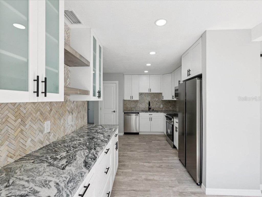 151 80th Avenue NE Saint Petersburg FL 33702 A4658958 image16