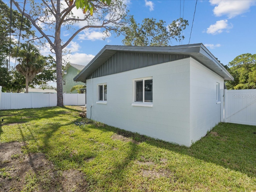 151 80th Avenue NE Saint Petersburg FL 33702 A4658958 image38