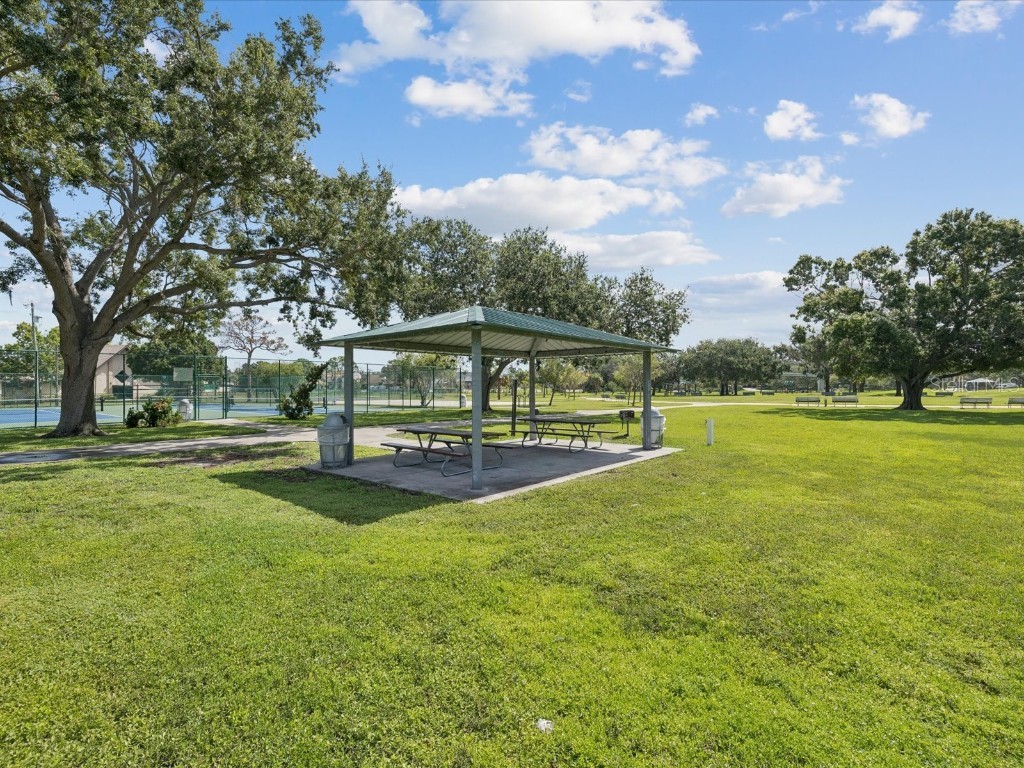 151 80th Avenue NE Saint Petersburg FL 33702 A4658958 image55