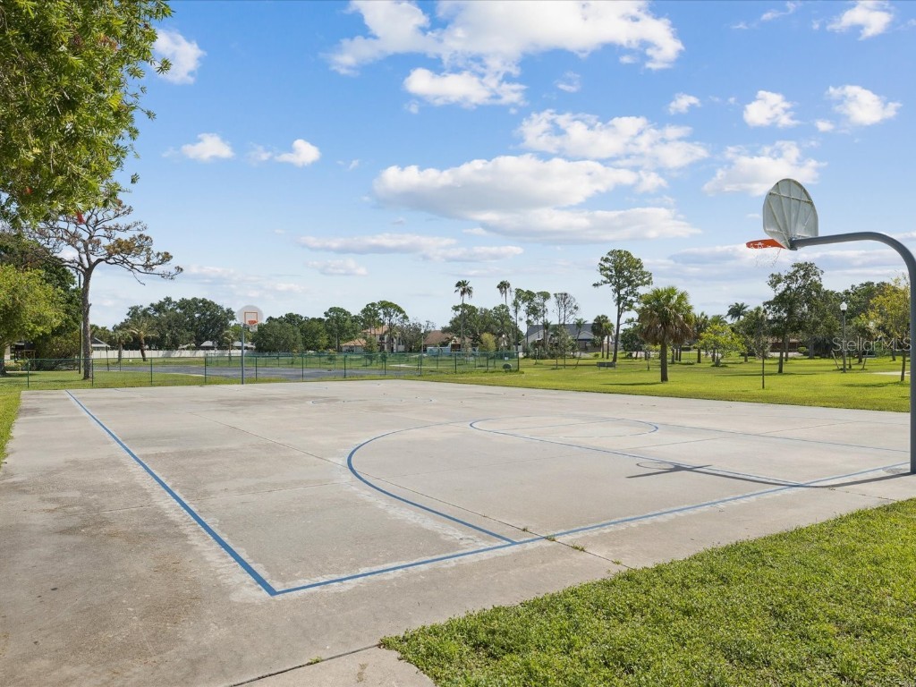 151 80th Avenue NE Saint Petersburg FL 33702 A4658958 image57