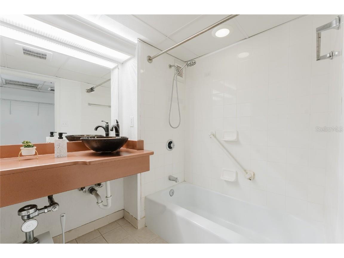 151 E Washington Street #408 Orlando FL 32801 - LAKE EOLA O6339304 image15