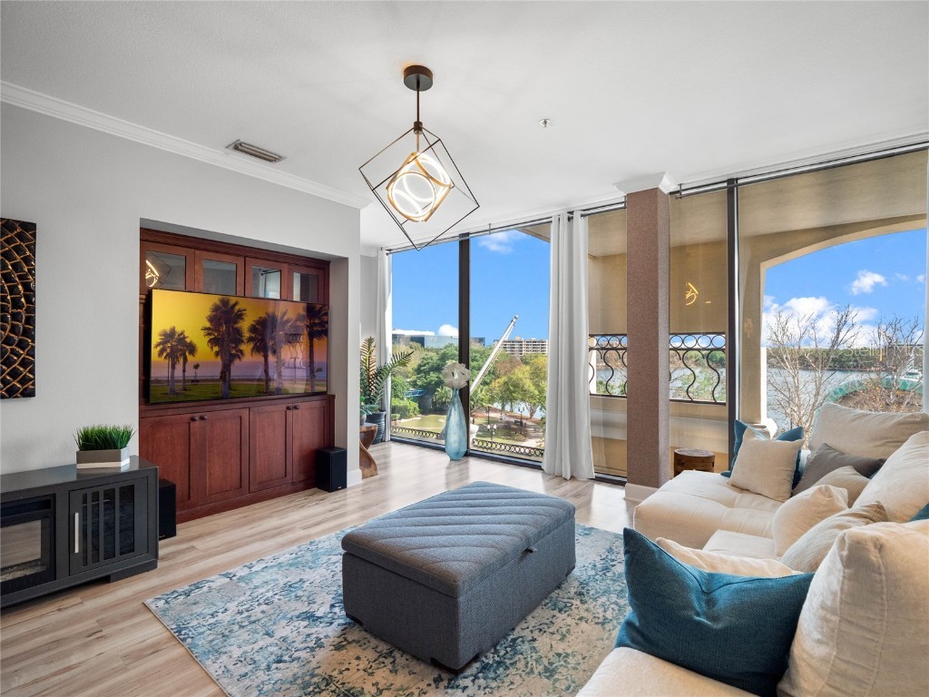 151 E Washington Street #5A Orlando FL 32801 - LAKE EOLA O6184918 image1