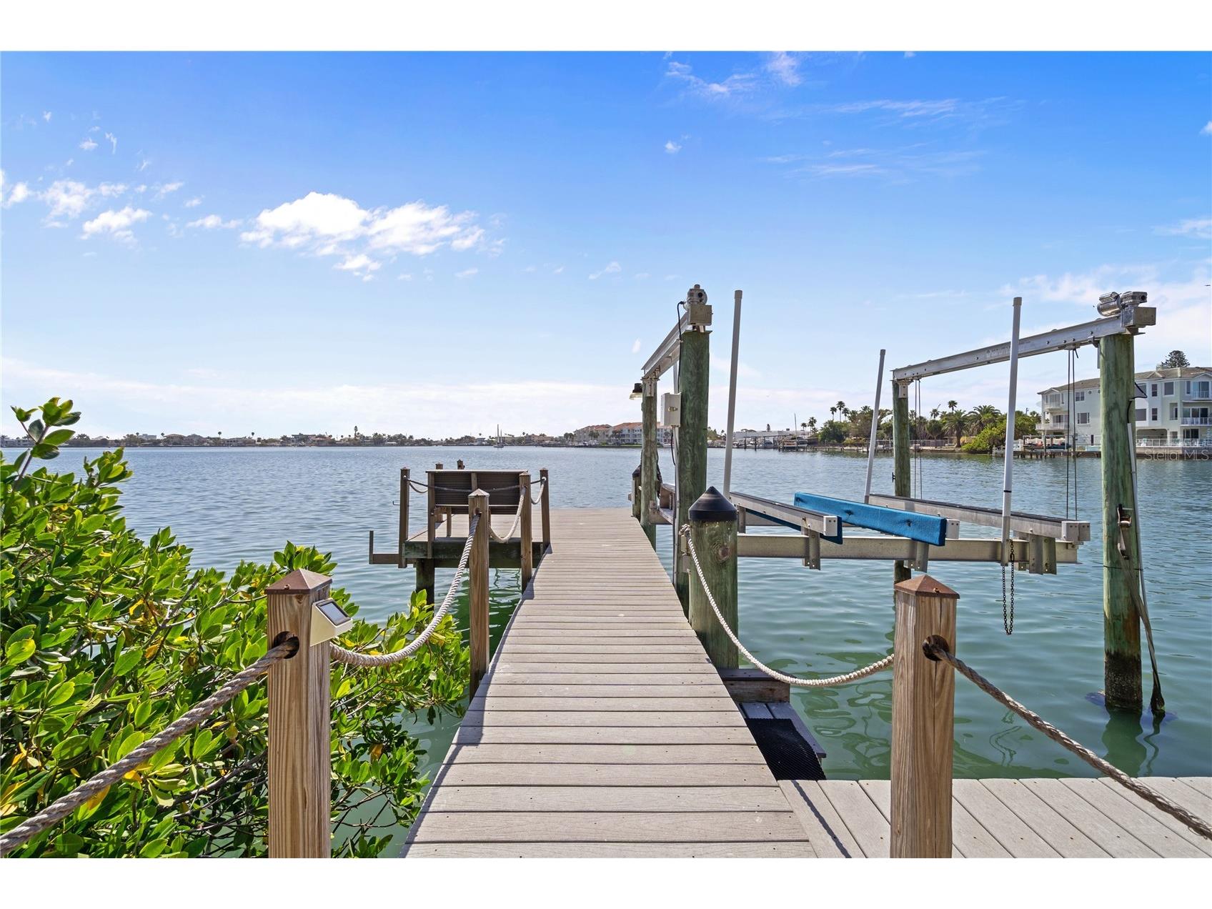 151 Punta Vista Drive Saint Pete Beach FL 33706 - BOCA CIEGA BAY TB8496807 image8