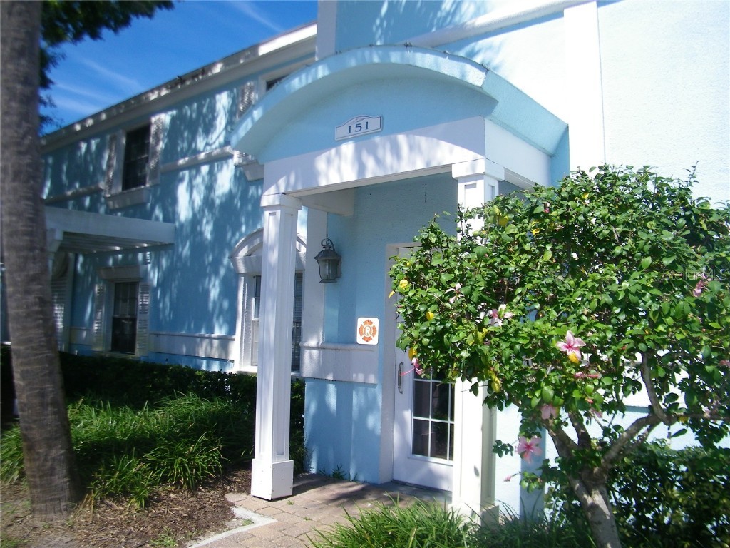 151 Sea Horse Drive SE #F Saint Petersburg FL 33705 U8137074 image1