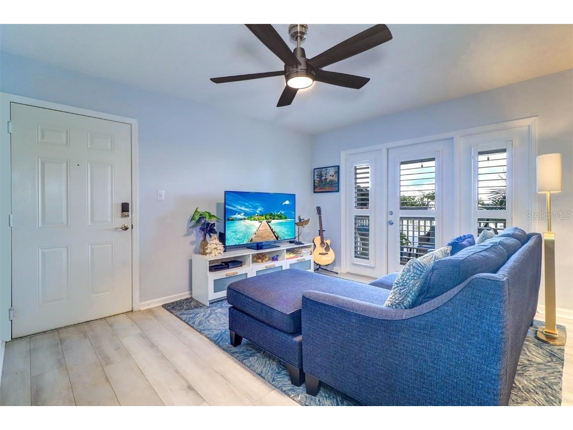 151 Sea Horse Drive SE #H Saint Petersburg FL 33705 - BIG BAYOU AND BIG BAYOU LAKE TB8425546 image7