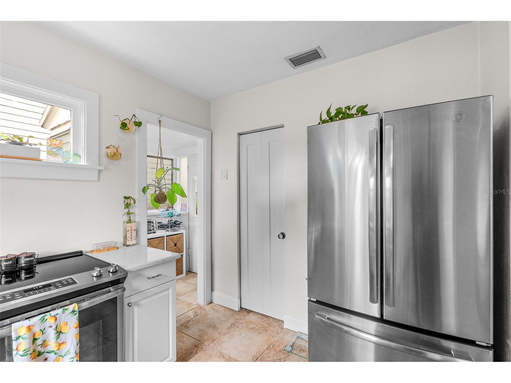 1510 14th Street N Saint Petersburg FL 33704 TB8508393 image14