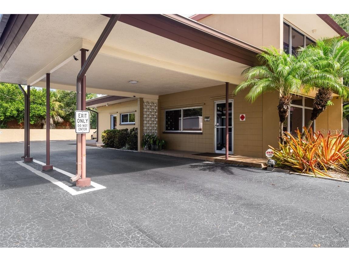 1510 Dr Martin Luther King Jr Street N Saint Petersburg FL 33704 T3542372 image25