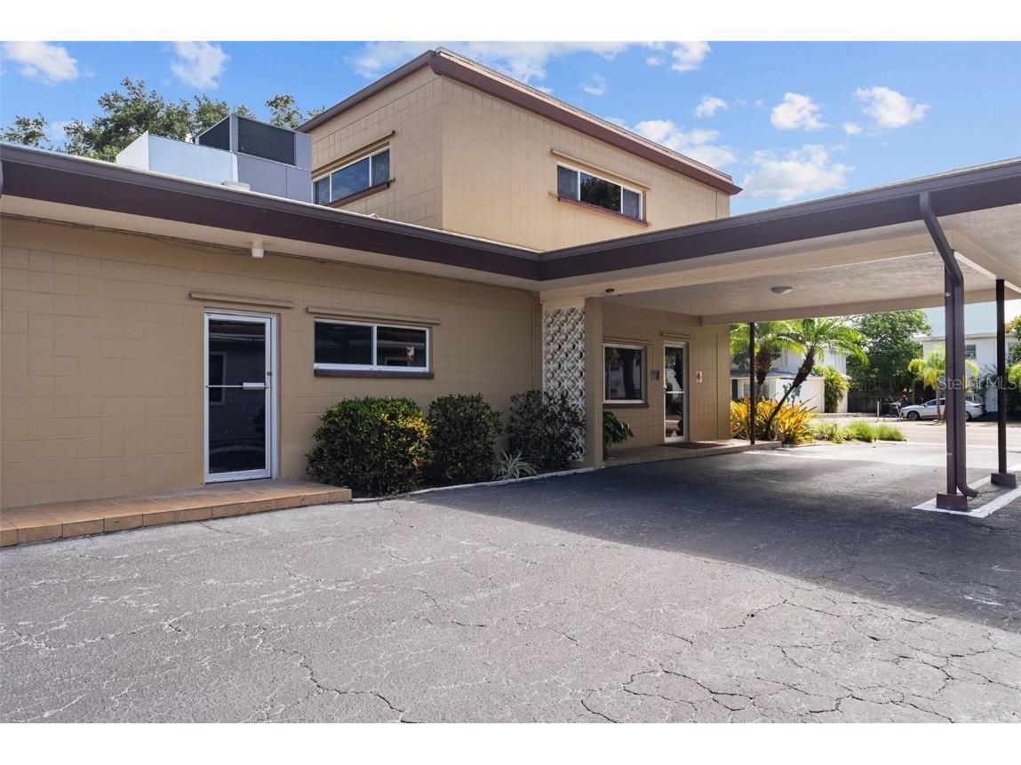 1510 Dr Martin Luther King Jr Street N Saint Petersburg FL 33704 T3542372 image26