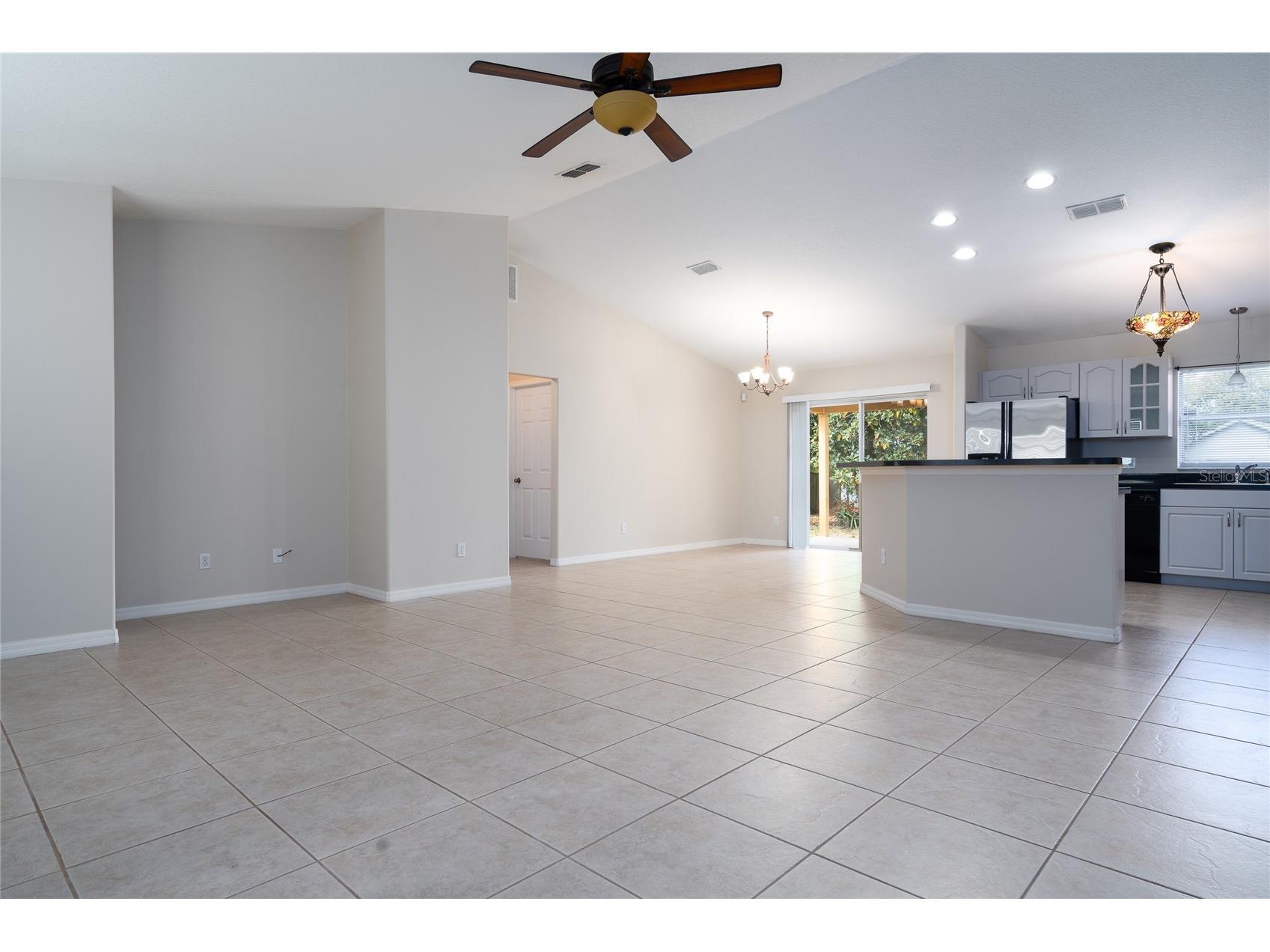 1510 Falmouth Avenue Deltona FL 32725 V4948117 image2