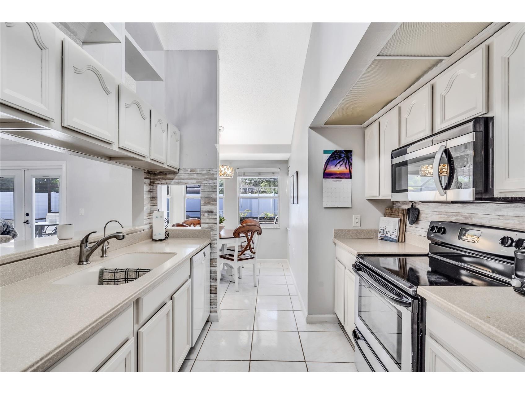 1510 Georgetowne Lane Sarasota FL 34232 A4684505 image10