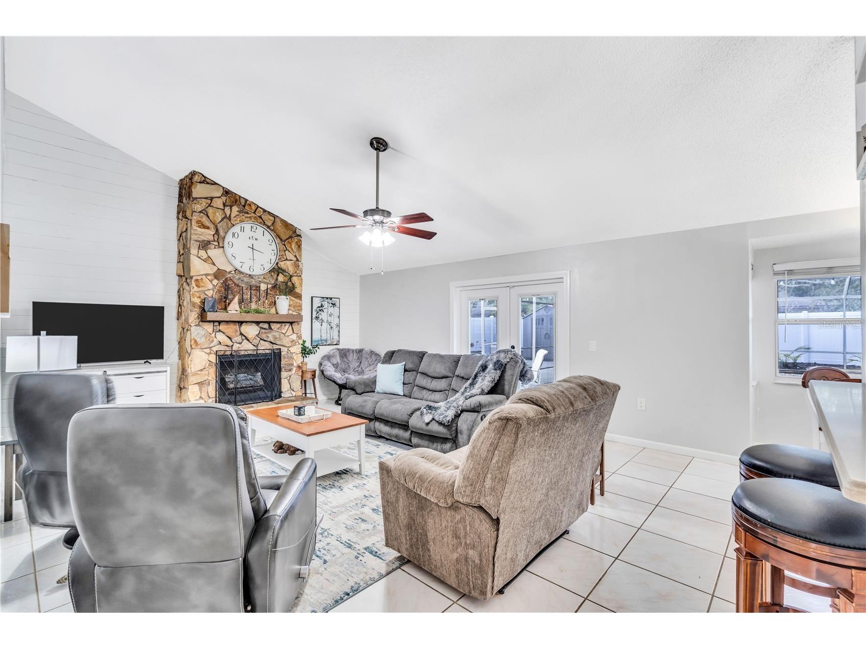 1510 Georgetowne Lane Sarasota FL 34232 A4684505 image7