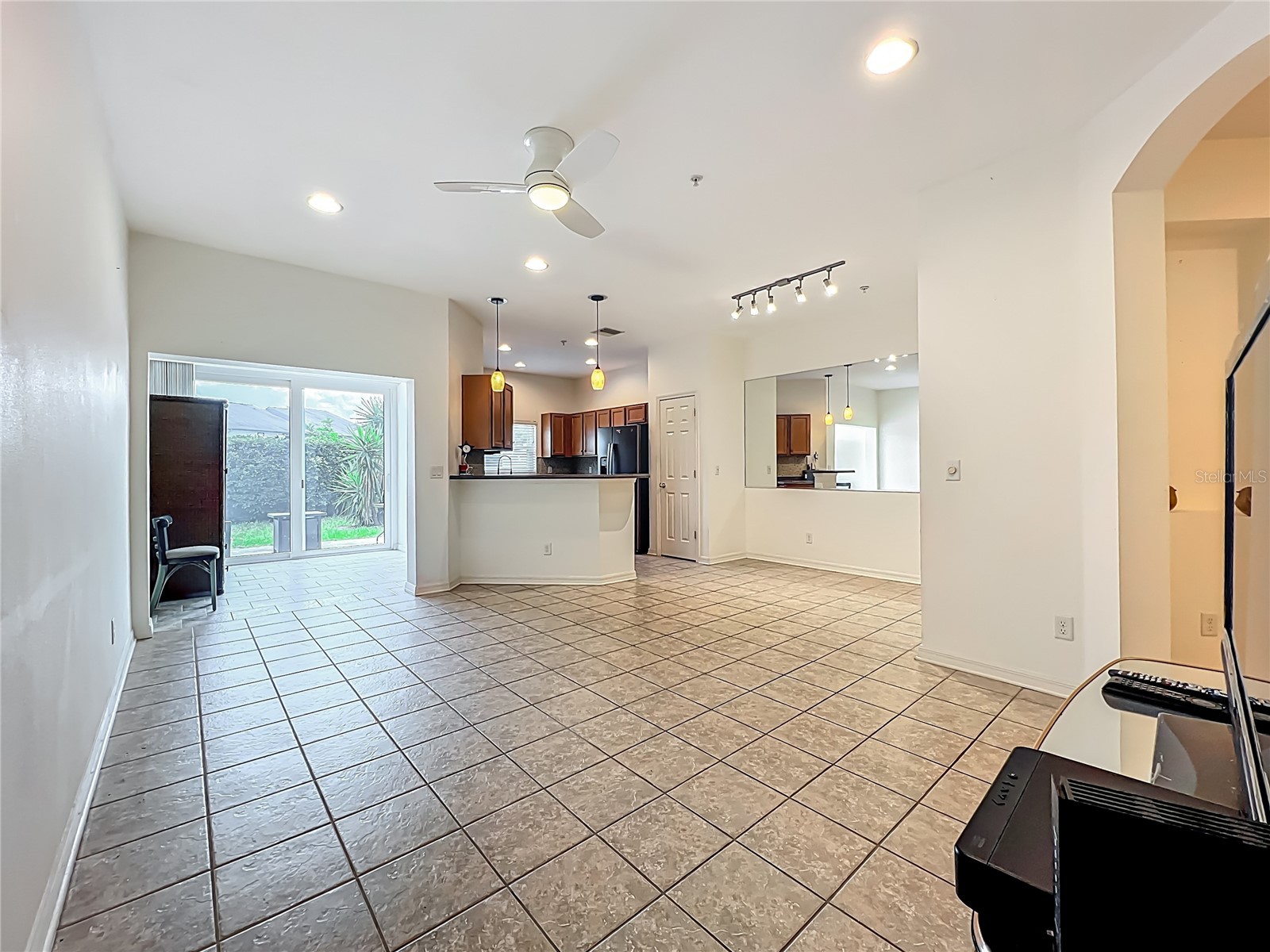 1510 Grantham Drive Sarasota FL 34234 A4657762 image3