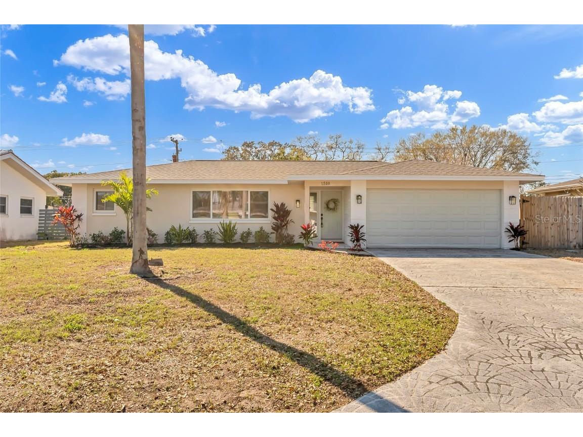 1510 Lakeside Drive Dunedin FL 34698 TB8355237 image1