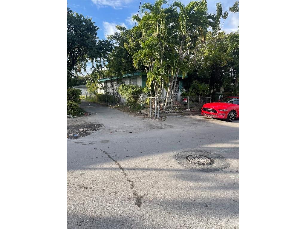 1510 NW 70th Street Miami FL 33147 TB8444744 image11