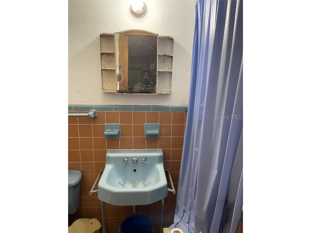 1510 NW 70th Street Miami FL 33147 TB8444744 image19