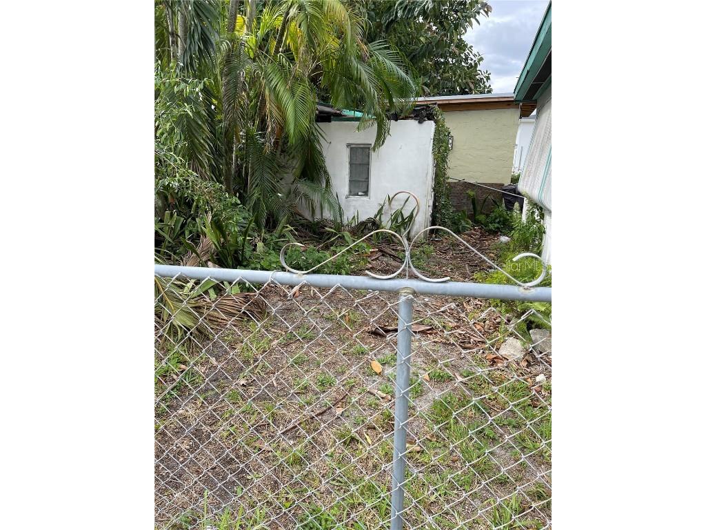 1510 NW 70th Street Miami FL 33147 TB8444744 image54