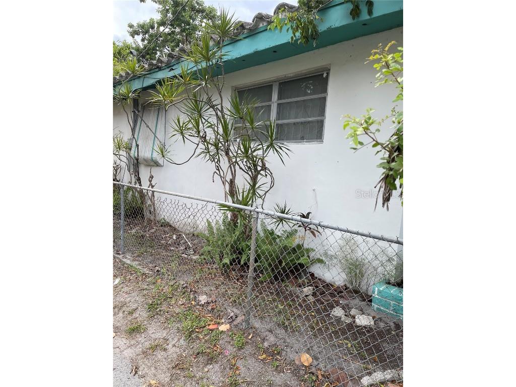 1510 NW 70th Street Miami FL 33147 TB8444744 image58