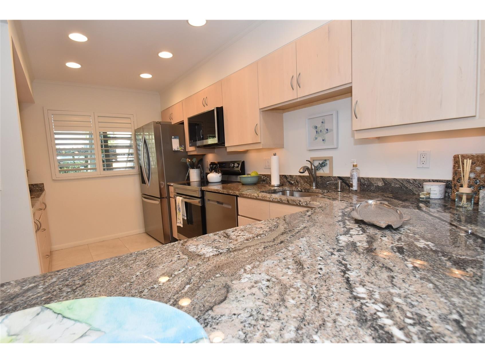 1510 Pelican Point Dr #BA168 Sarasota FL 34231 A4686469 image3