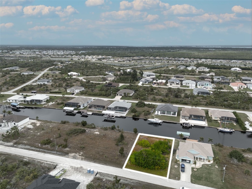 15100 Aquarius Circle Port Charlotte FL 33981 - ACQUARIUS WATERWAY A4595914 image1