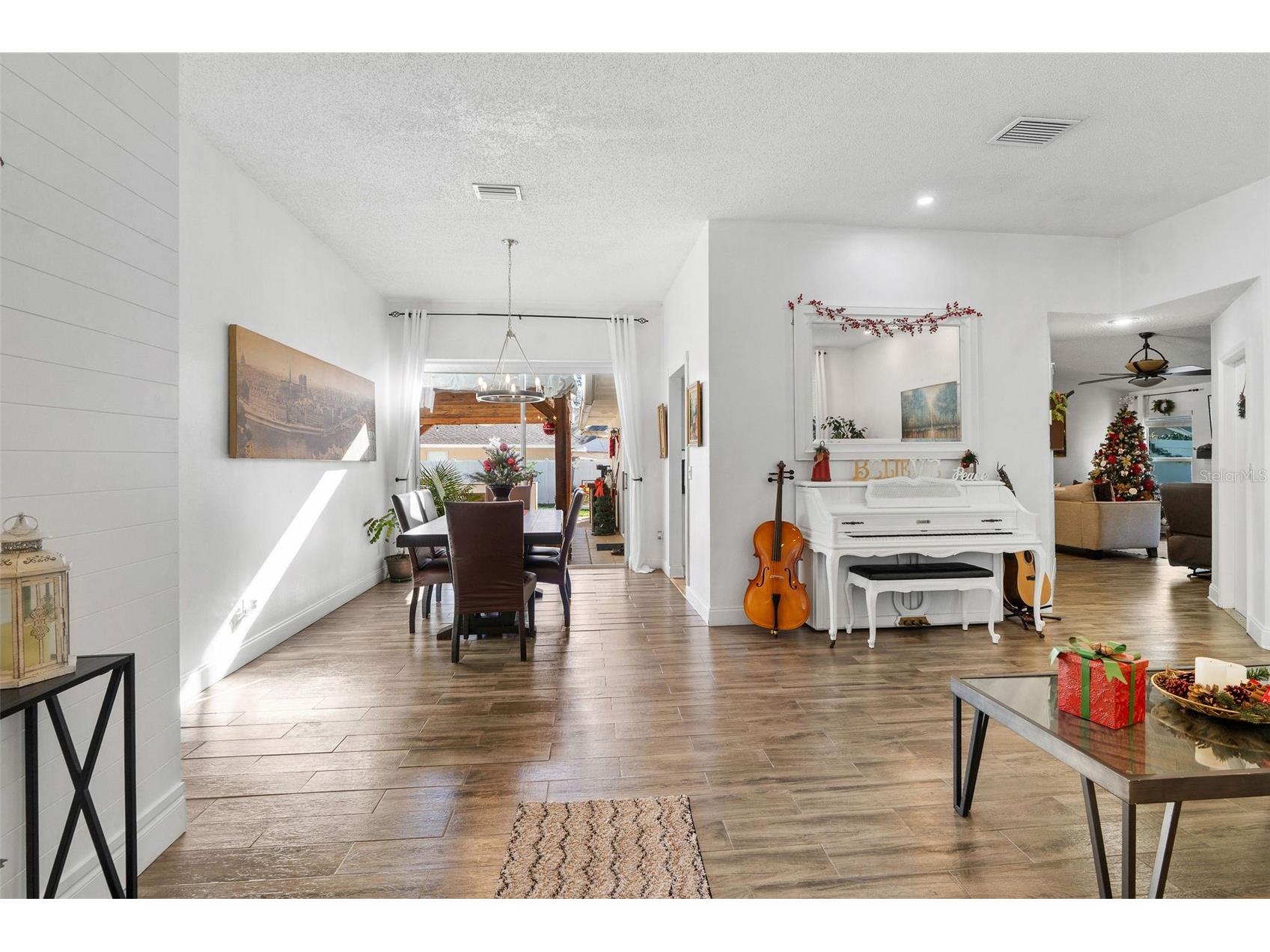 15101 Redvale Drive Tampa FL 33625 TB8496725 image3