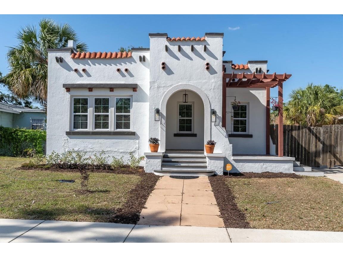 1511 22nd Avenue S Saint Petersburg FL 33705 W7874204 image1