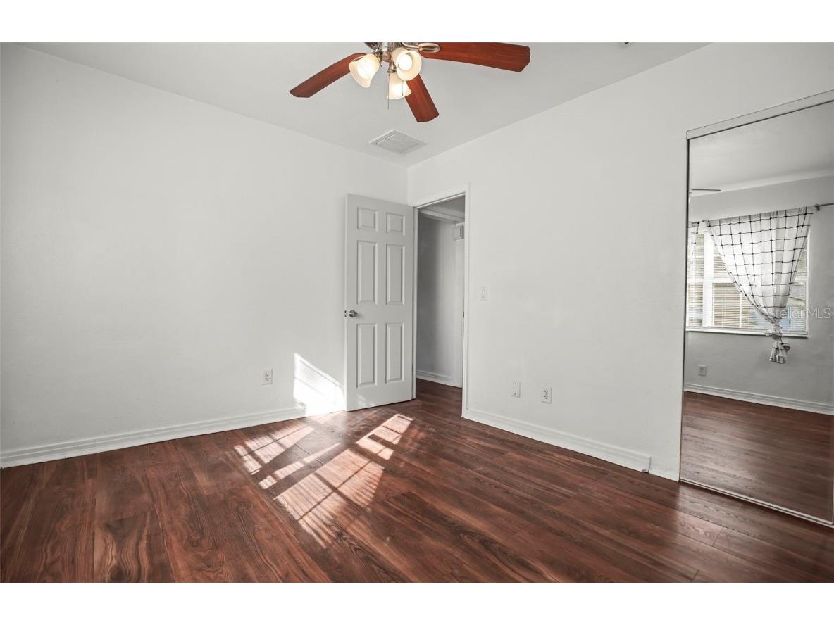 1511 35th Avenue N Saint Petersburg FL 33704 TB8457833 image13