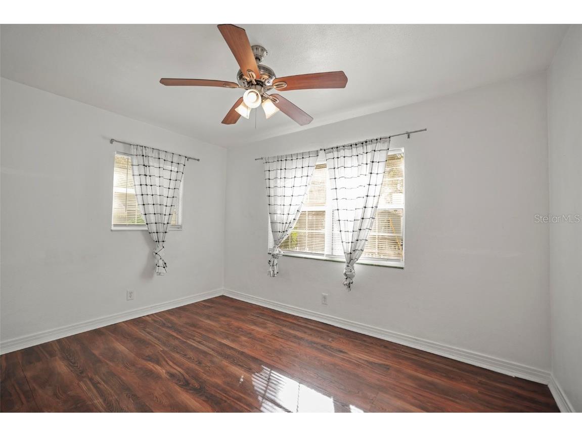 1511 35th Avenue N Saint Petersburg FL 33704 TB8457833 image15