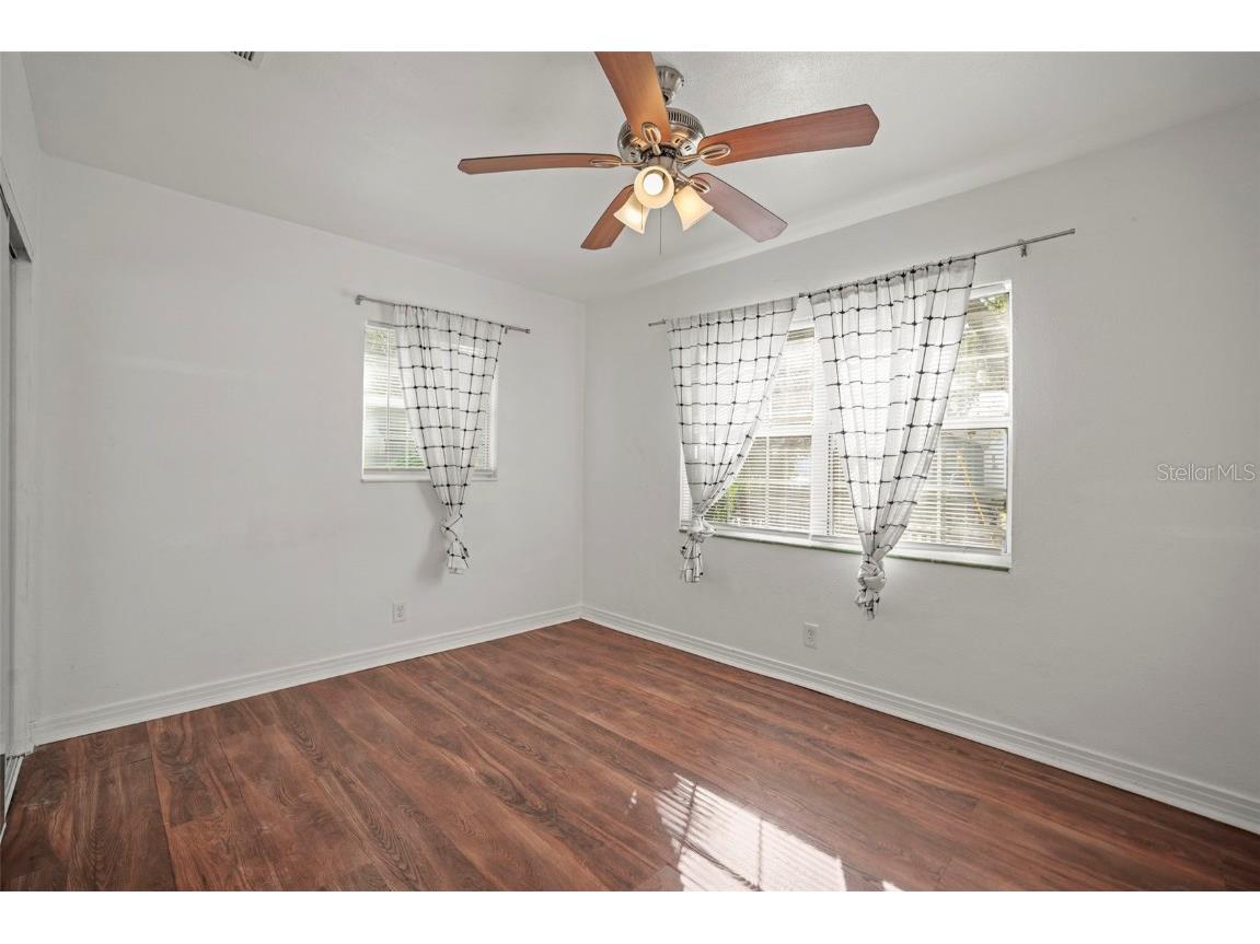 1511 35th Avenue N Saint Petersburg FL 33704 TB8457833 image16