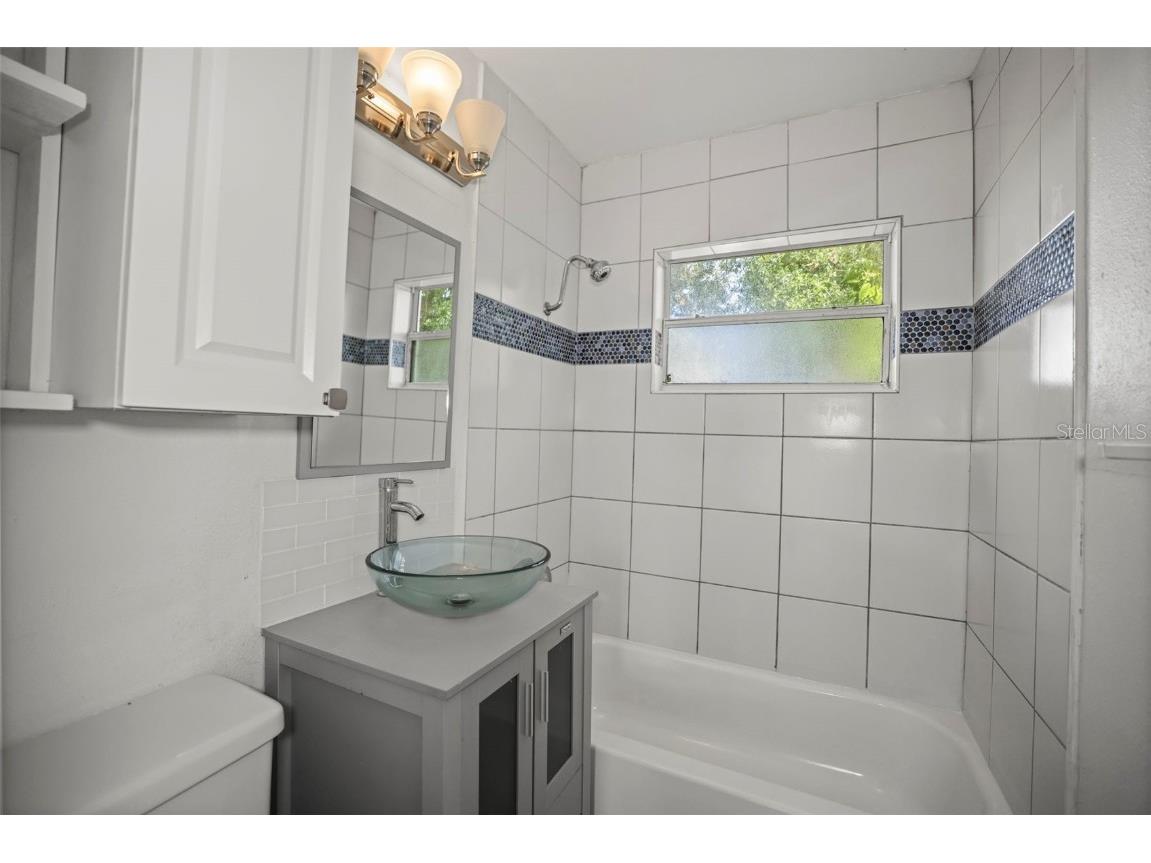 1511 35th Avenue N Saint Petersburg FL 33704 TB8457833 image18