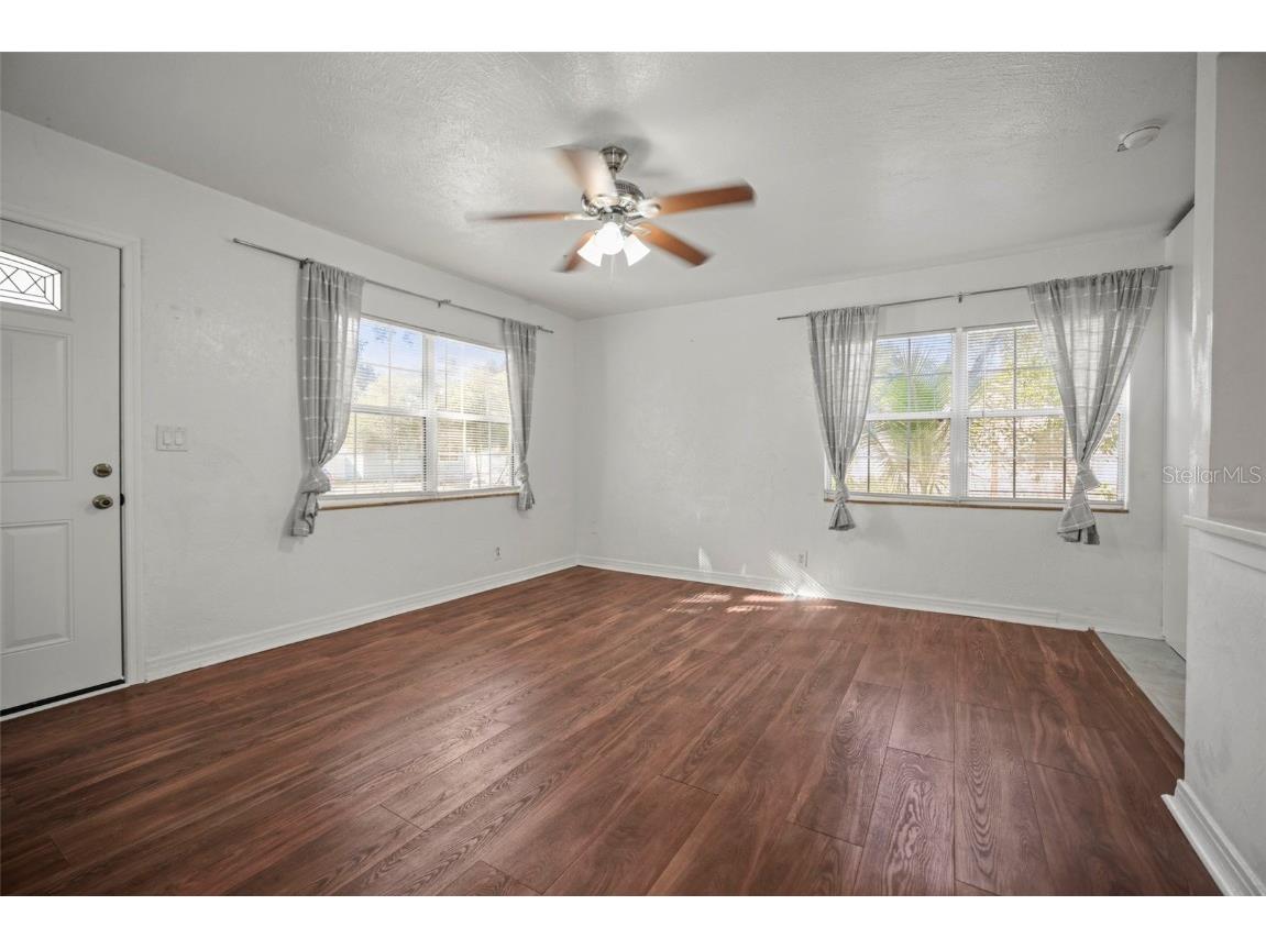 1511 35th Avenue N Saint Petersburg FL 33704 TB8457833 image6