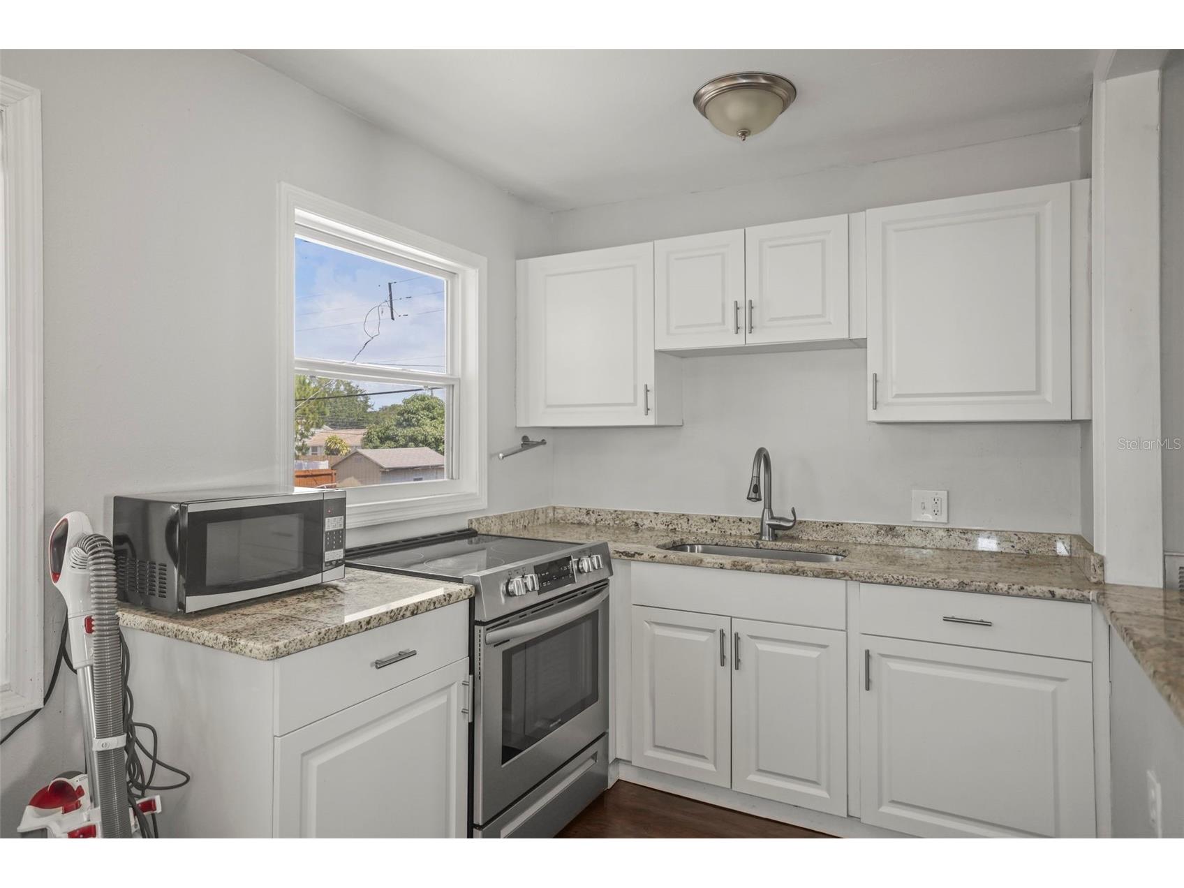 1511 35th Avenue N Saint Petersburg FL 33704 TB8512152 image33