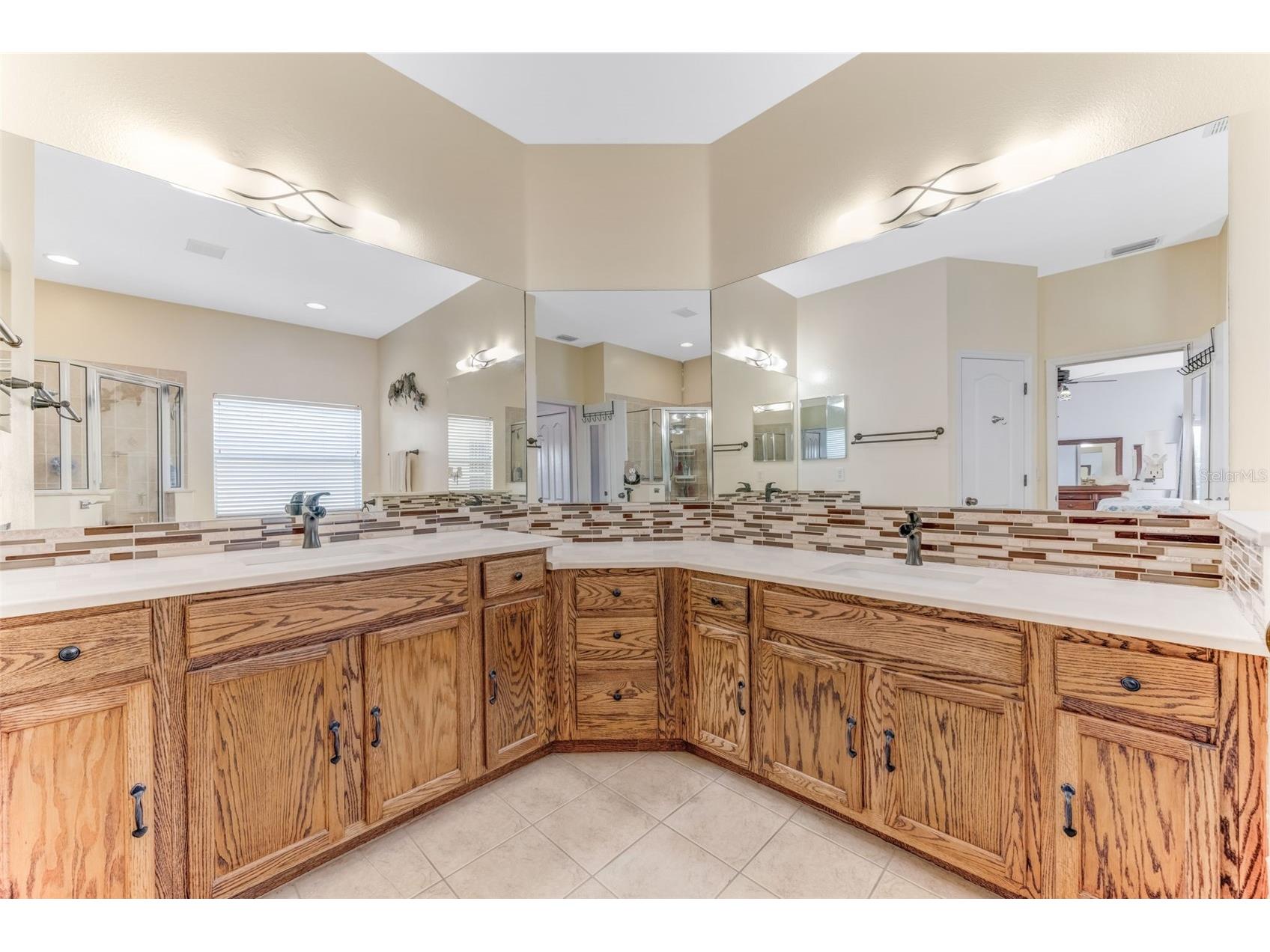 1511 Bonita Bluff Court Ruskin FL 33570 A4676583 image24