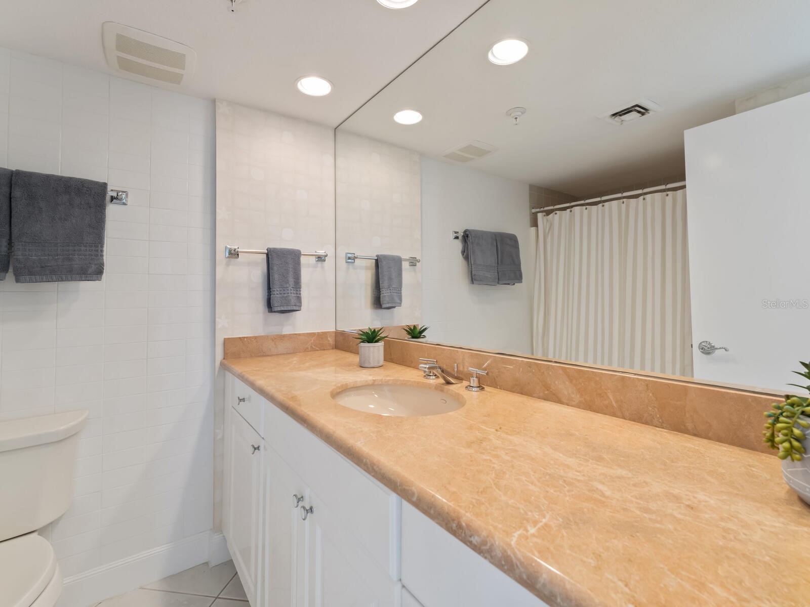 1511 Gulf Of Mexico Drive #201 Longboat Key FL 34228 A4685769 image30