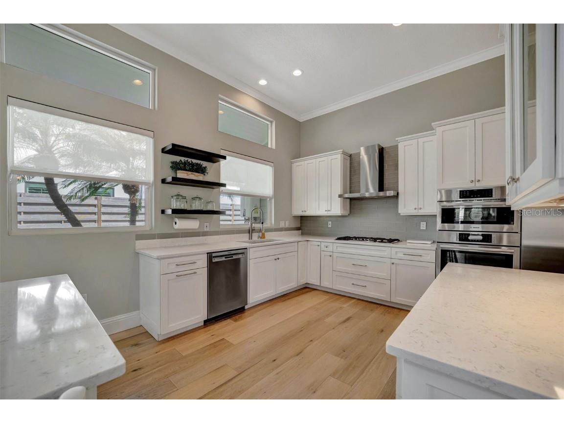 1511 N Lake Shore Drive Sarasota FL 34231 A4674572 image12