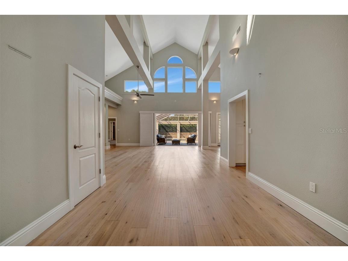 1511 N Lake Shore Drive Sarasota FL 34231 A4674572 image3