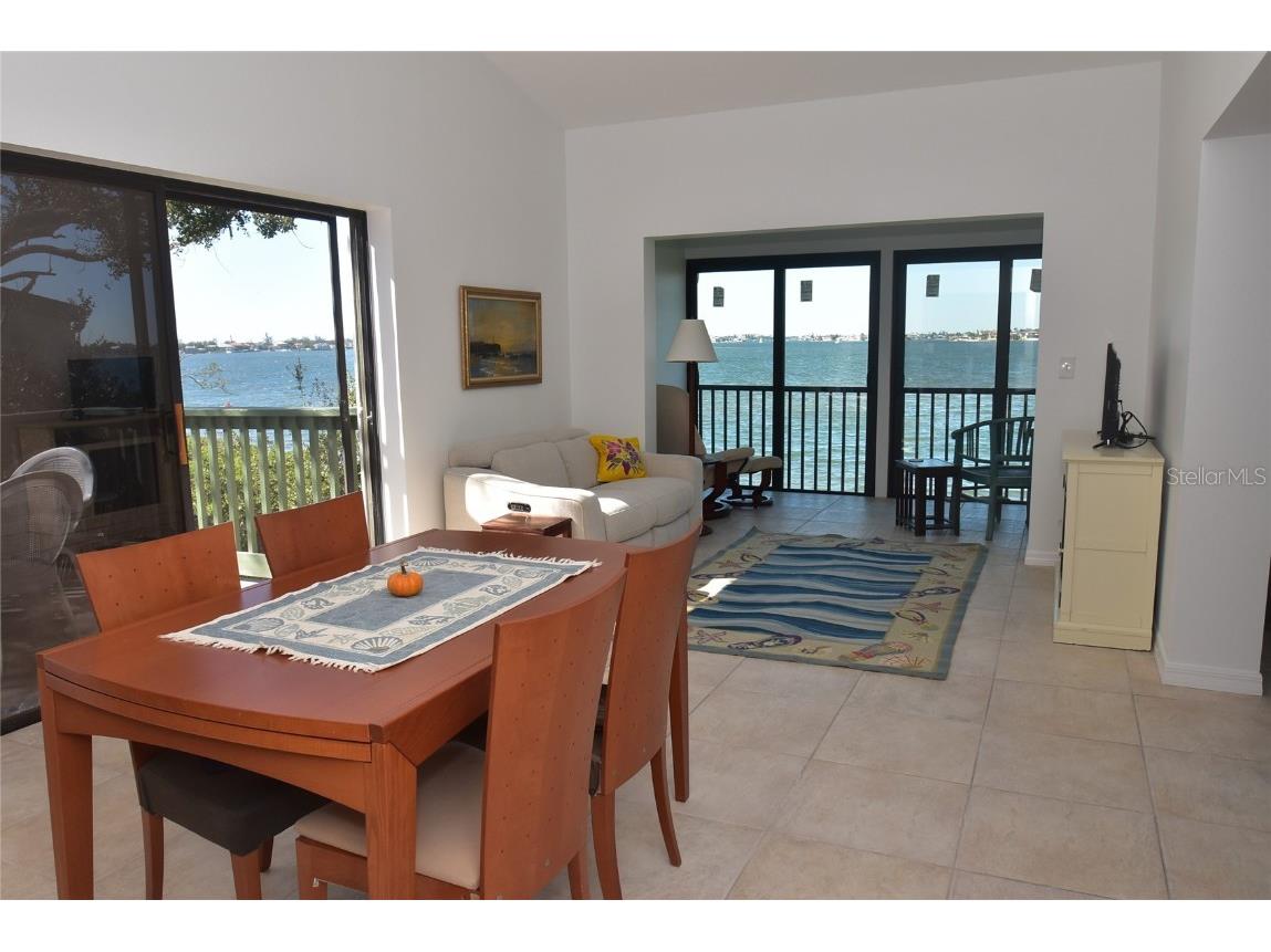 1511 Pelican Point Drive #278 Sarasota FL 34231 A4670776 image2