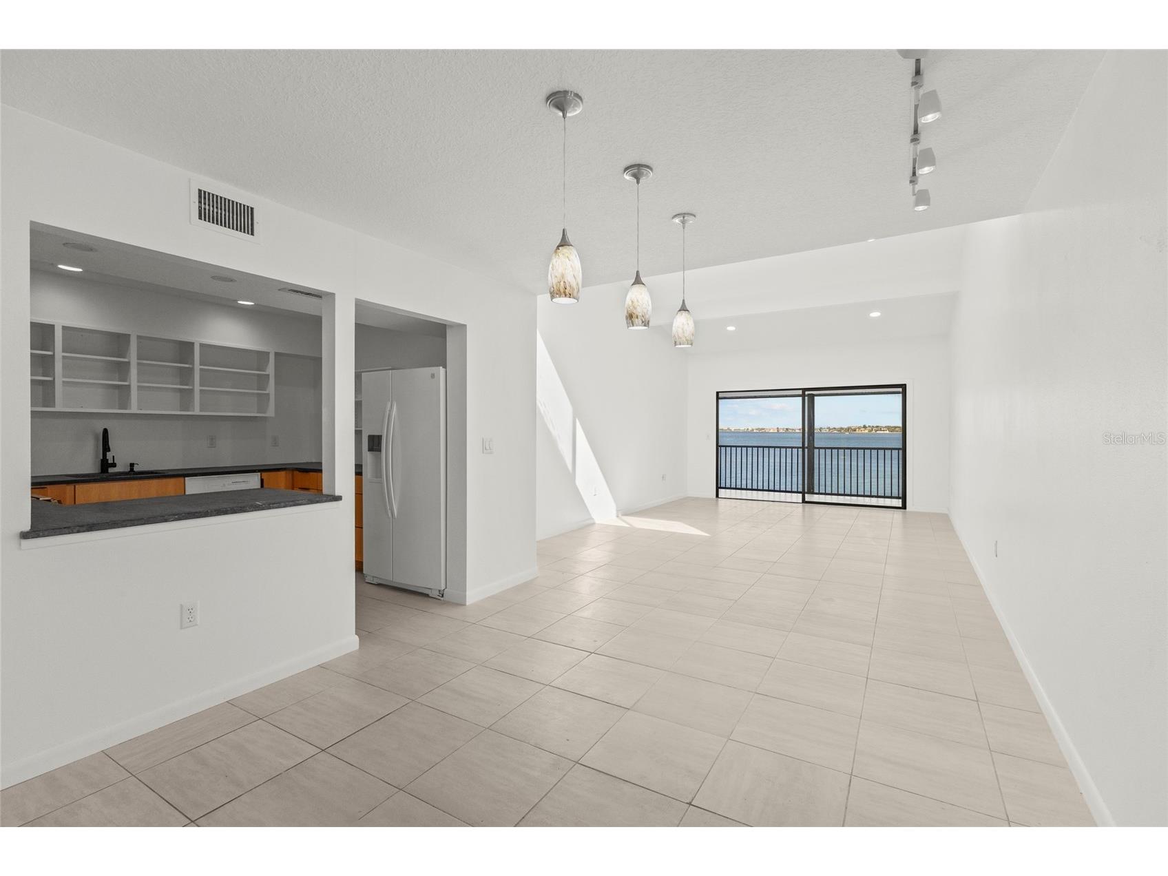 1511 Pelican Point Drive #279 Sarasota FL 34231 - SARASOTA BAY A4688441 image5