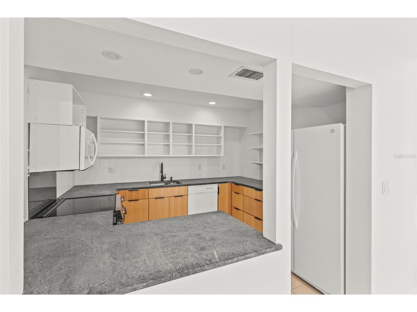 1511 Pelican Point Drive #279 Sarasota FL 34231 - SARASOTA BAY A4688441 image7