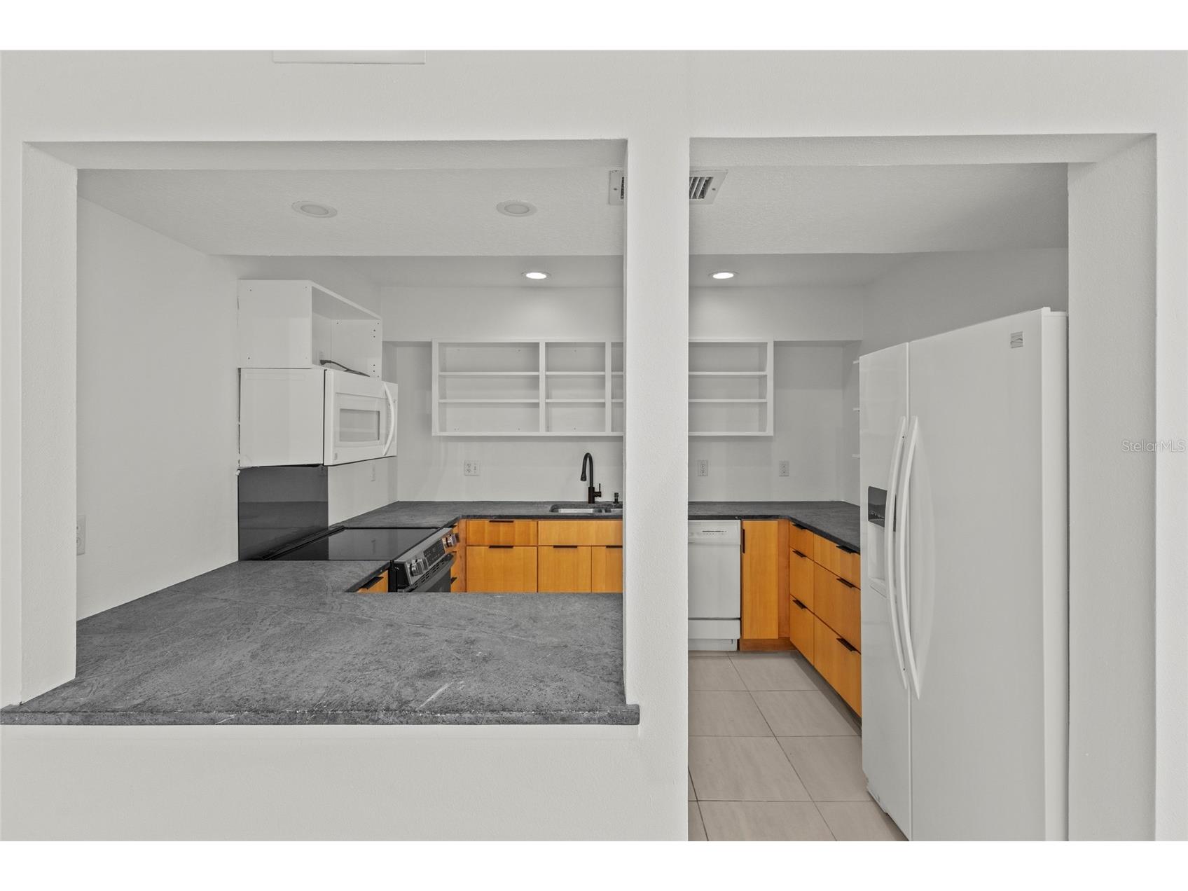 1511 Pelican Point Drive #279 Sarasota FL 34231 - SARASOTA BAY A4688441 image9
