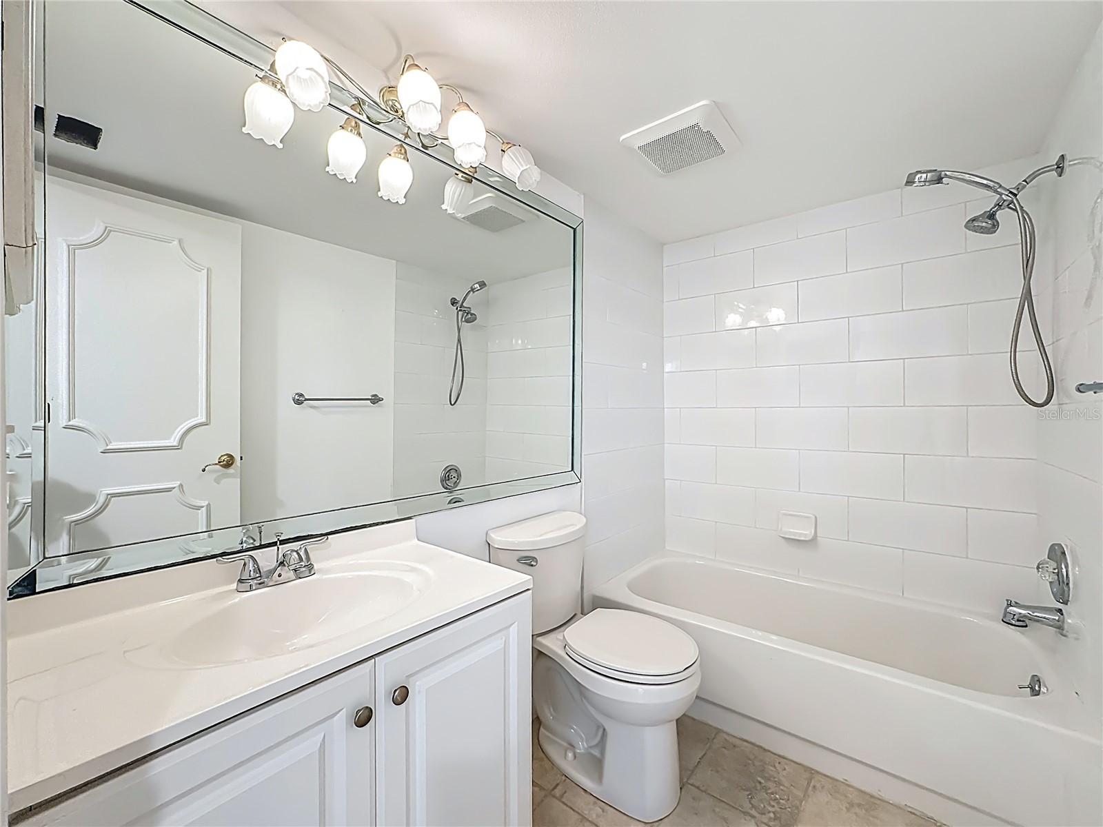 1511 Pelican Point Drive #BA180 Sarasota FL 34231 A4679440 image18