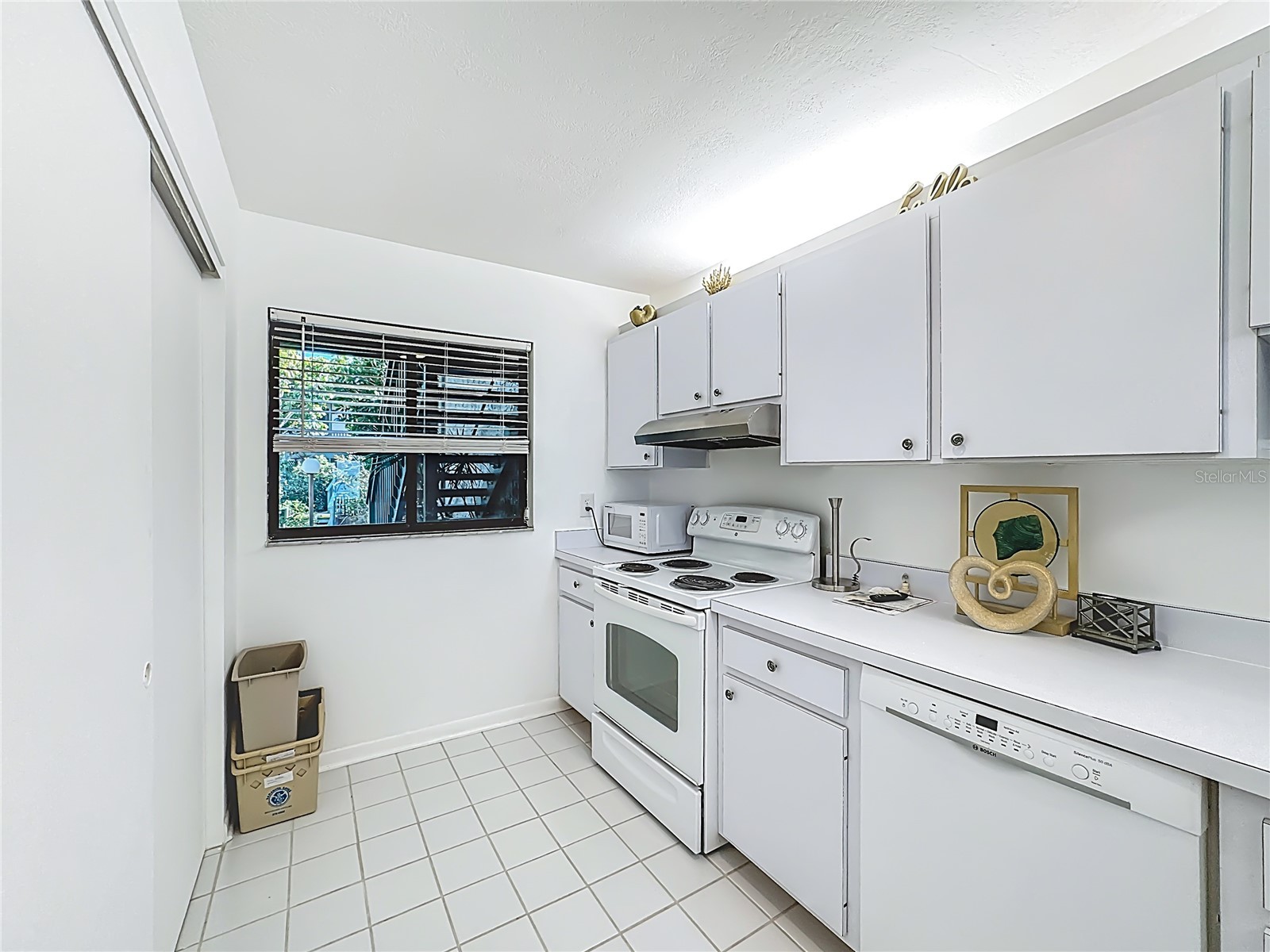 1511 Pelican Point Drive #BA180 Sarasota FL 34231 A4679440 image9